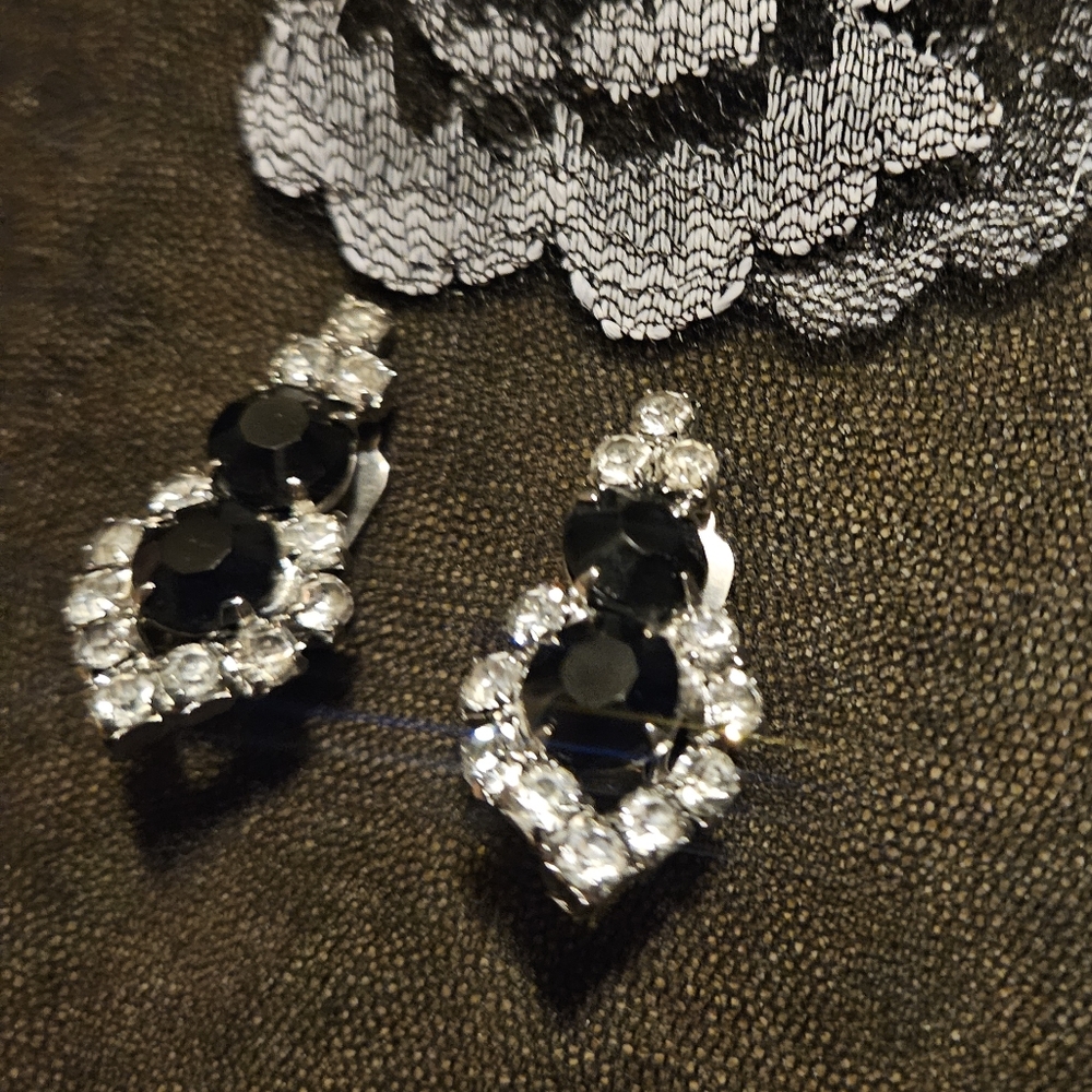 Vintage clip ons earrings